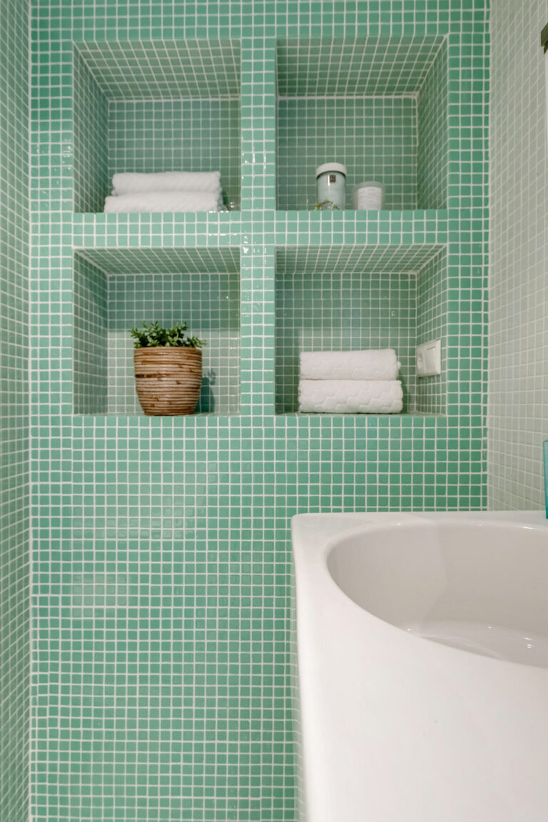 CARRELAGES MURAUX - FAIENCES_SALLEDEBAIN37_04